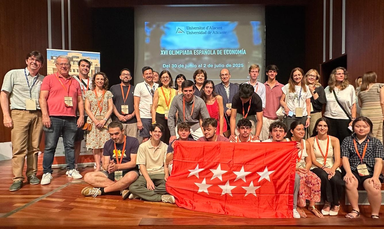 Ganadores de la XVI Olimpiada Nacional de Economía